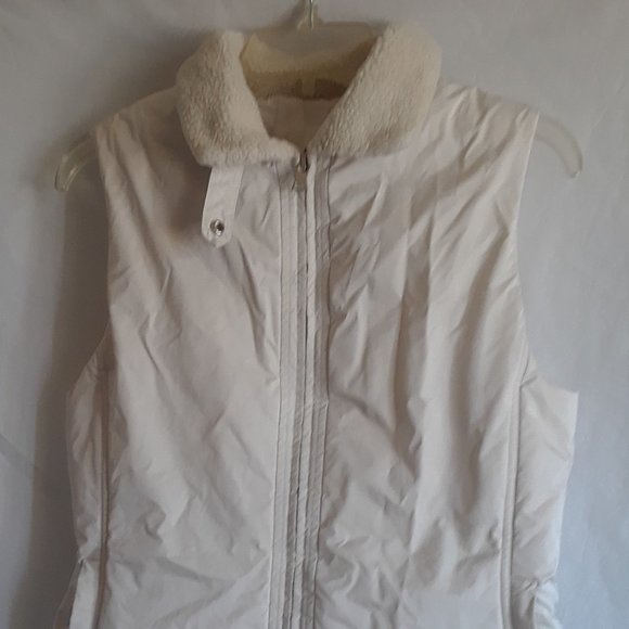 Banana Republic Puffer Vest, - Picture 1 of 6